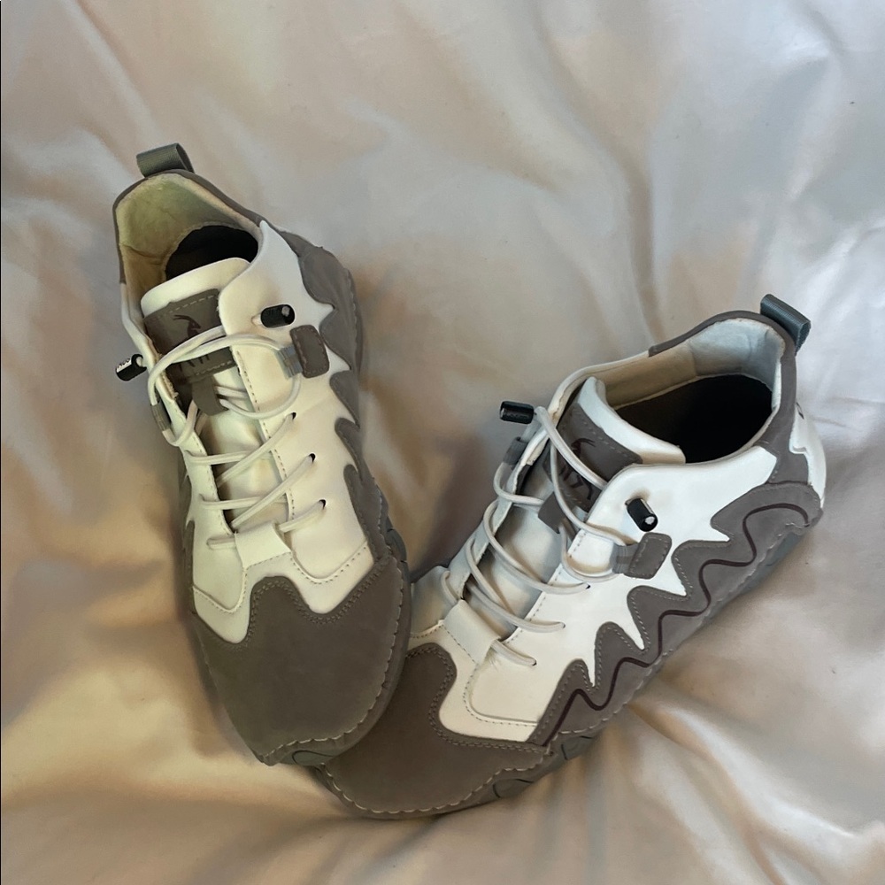 DAGY  Men's White and gray  Sneakers